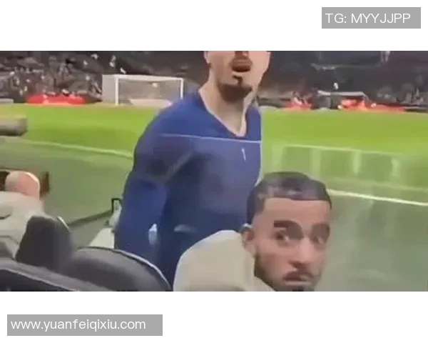 足球明星绯闻曝光视频引发热议网友热议其私生活与职业生涯的交织